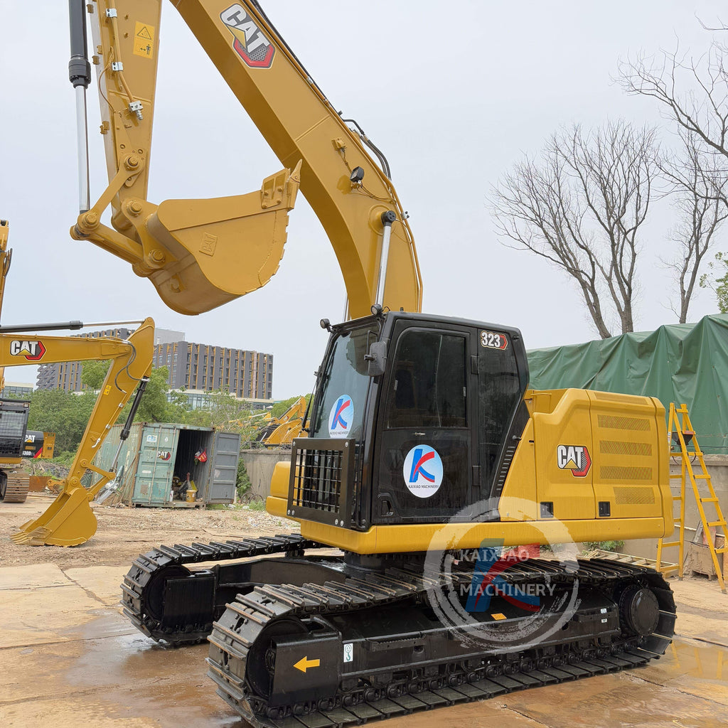 CATERPILLAR CAT323 with C7.1 Engine 23TON Used Excavator