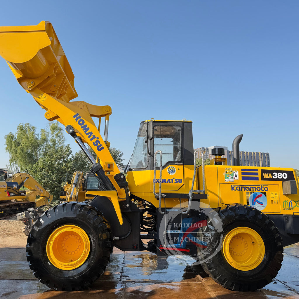 JAPAN KOMATSU WA380 WHEEL LOADER