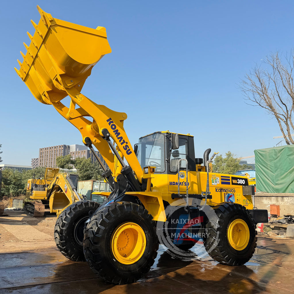 JAPAN KOMATSU WA380 WHEEL LOADER