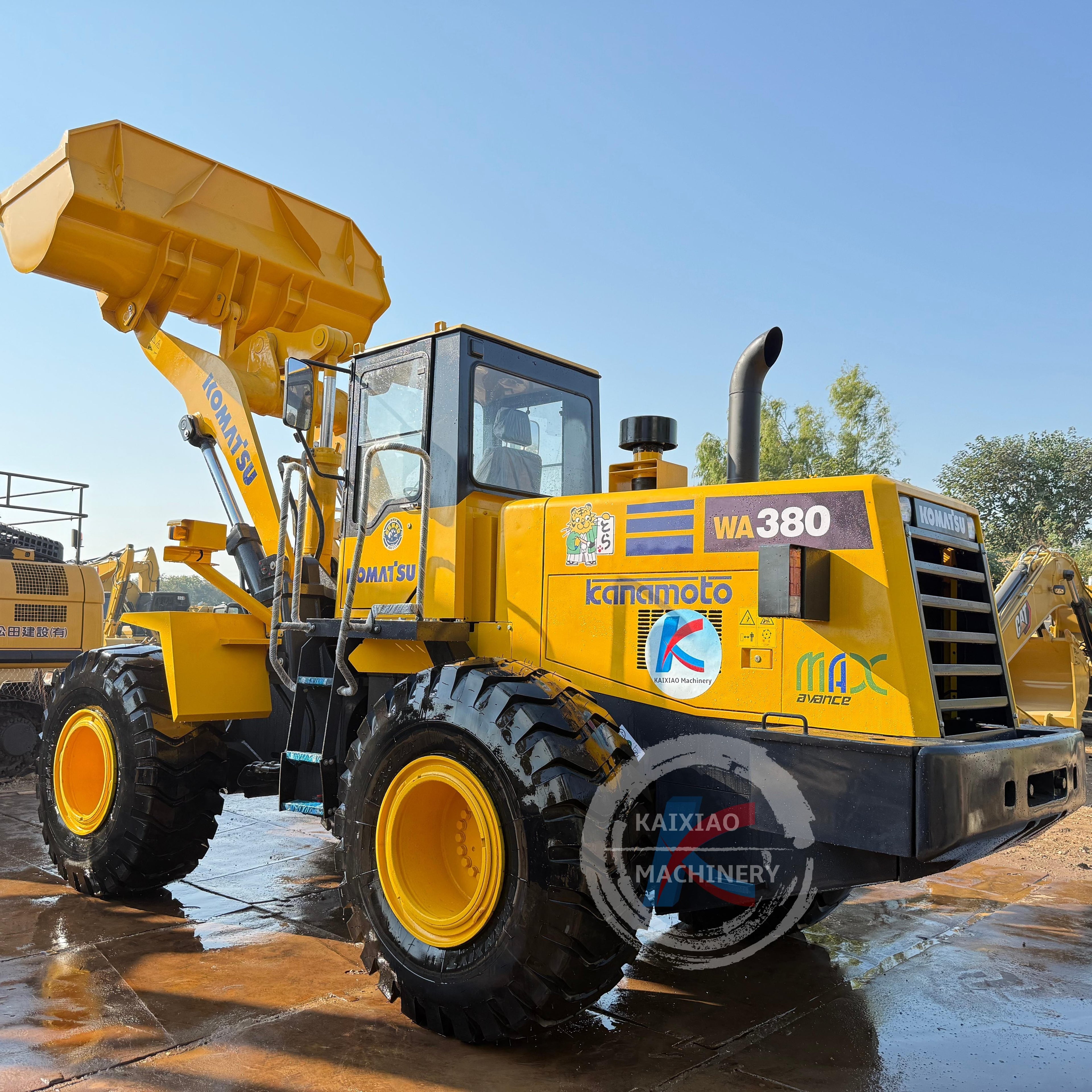 JAPAN KOMATSU WA380 WHEEL LOADER