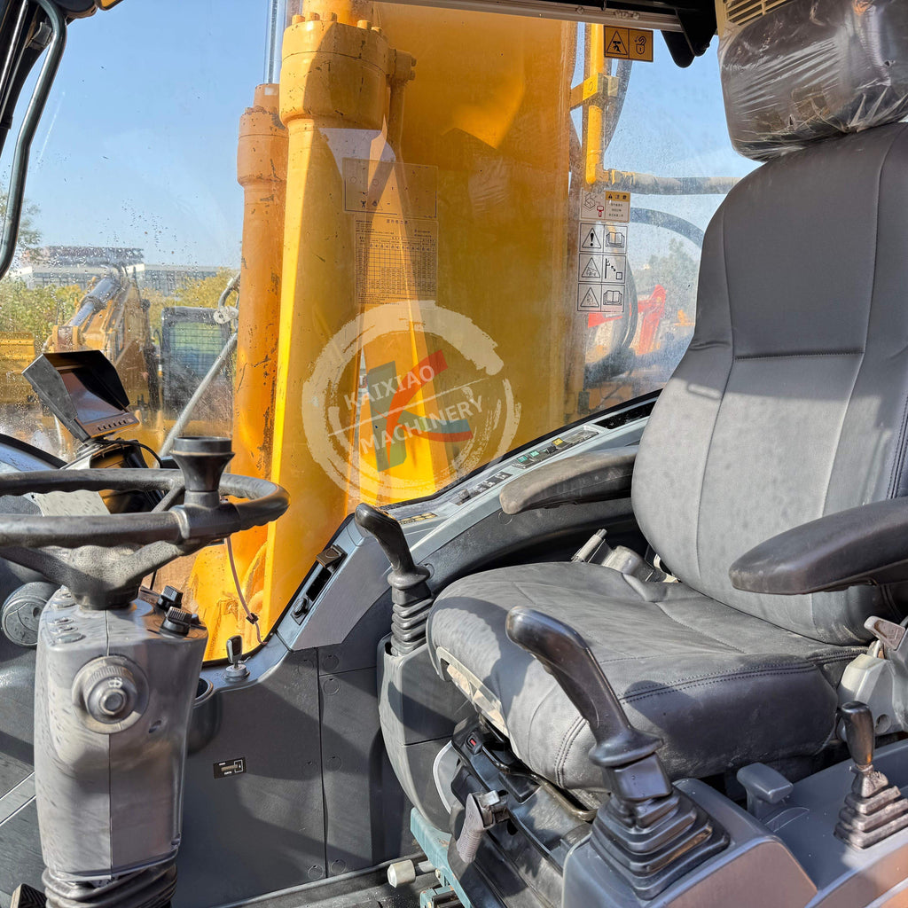 HYUNDAI R210W WHEEL EXCAVATOR CUMMINS ENGINE