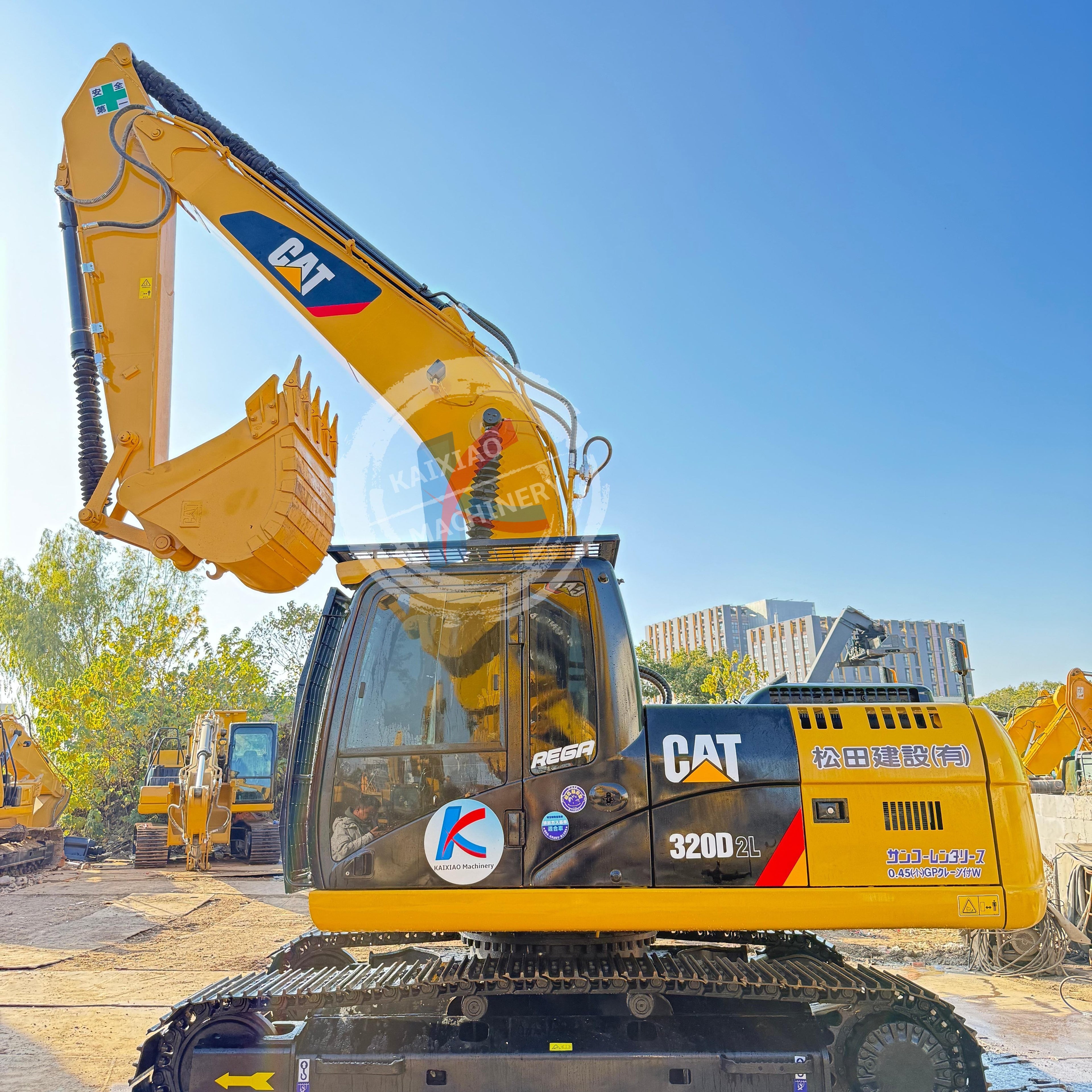 CATERPILLAR CAT320D2L JAPAN 20TON EXCAVATOR