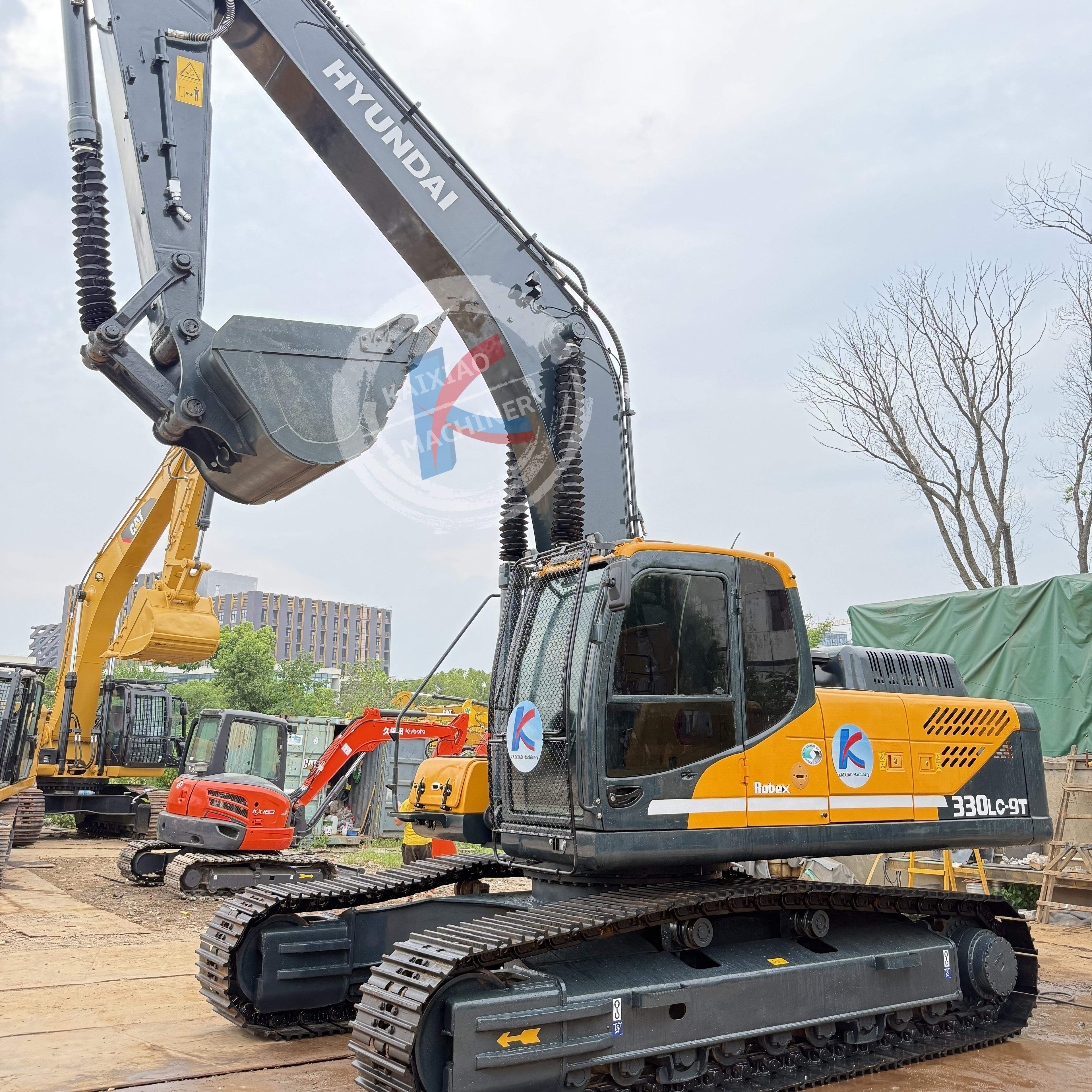 HYUNDAI R330LC-9S CUMMINS ENGINE EXCAVATOR