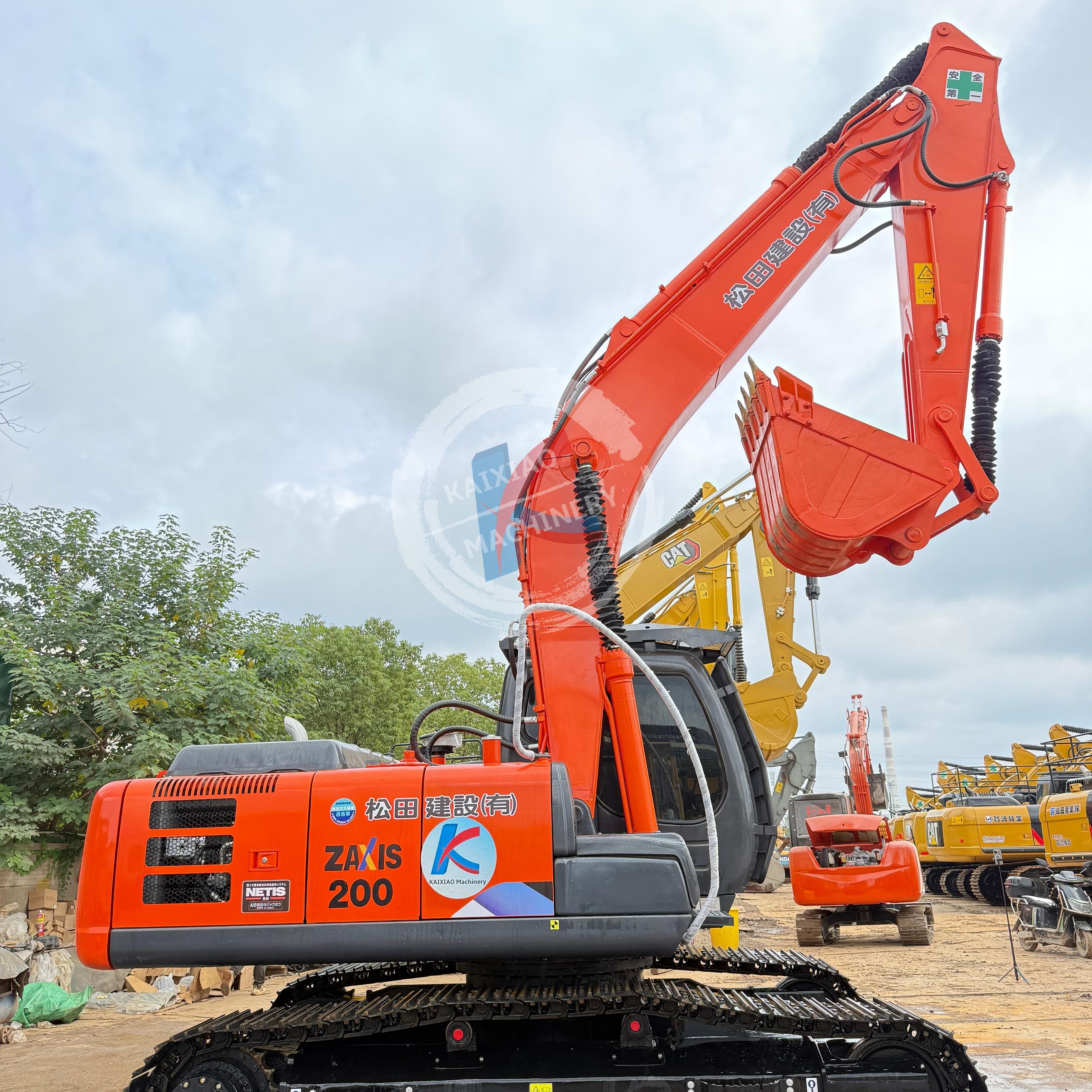 HITACHI ZX200 JAPAN ORIGINAL EXCAVATOR